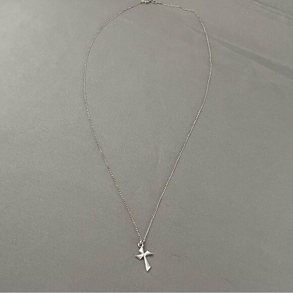 Vtg Silver Cross Pendant Child Size Boy Girl .925 18” Chain - Picture 5 of 9